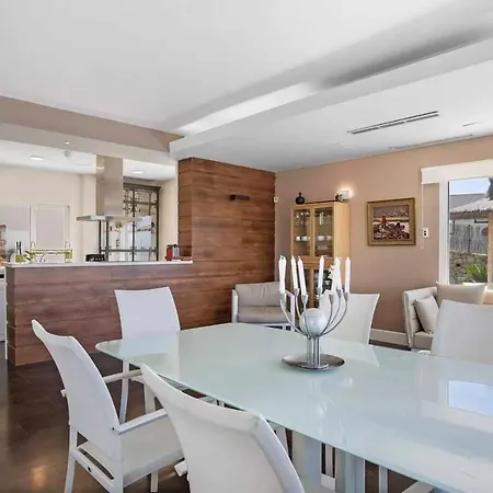 Villa Lujosa Piscina 25 Metros 60m2 Sauna